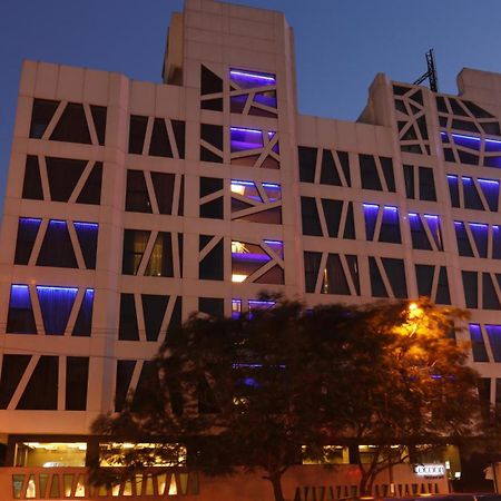 Dragonfly Hotel - The Art Hotel Мумбай Екстериор снимка
