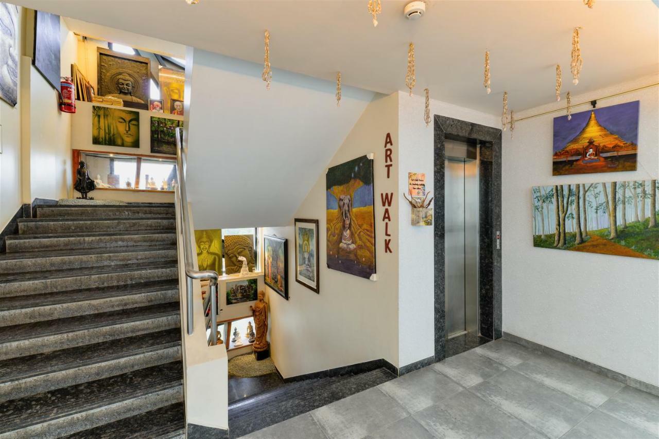 Dragonfly Hotel - The Art Hotel Мумбай Екстериор снимка